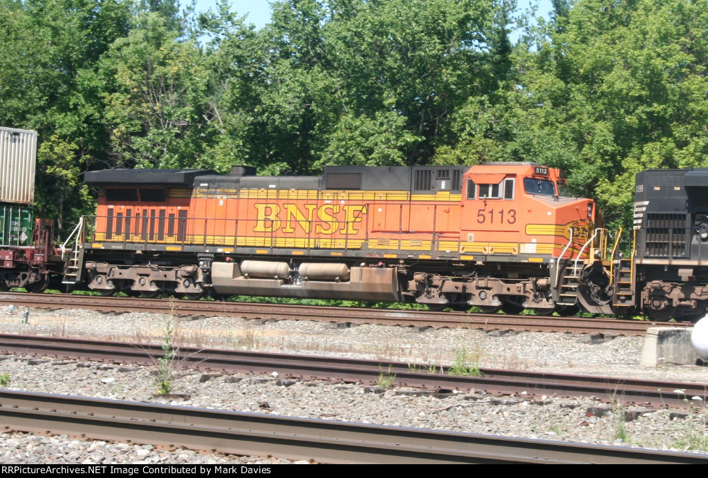 BNSF 5113